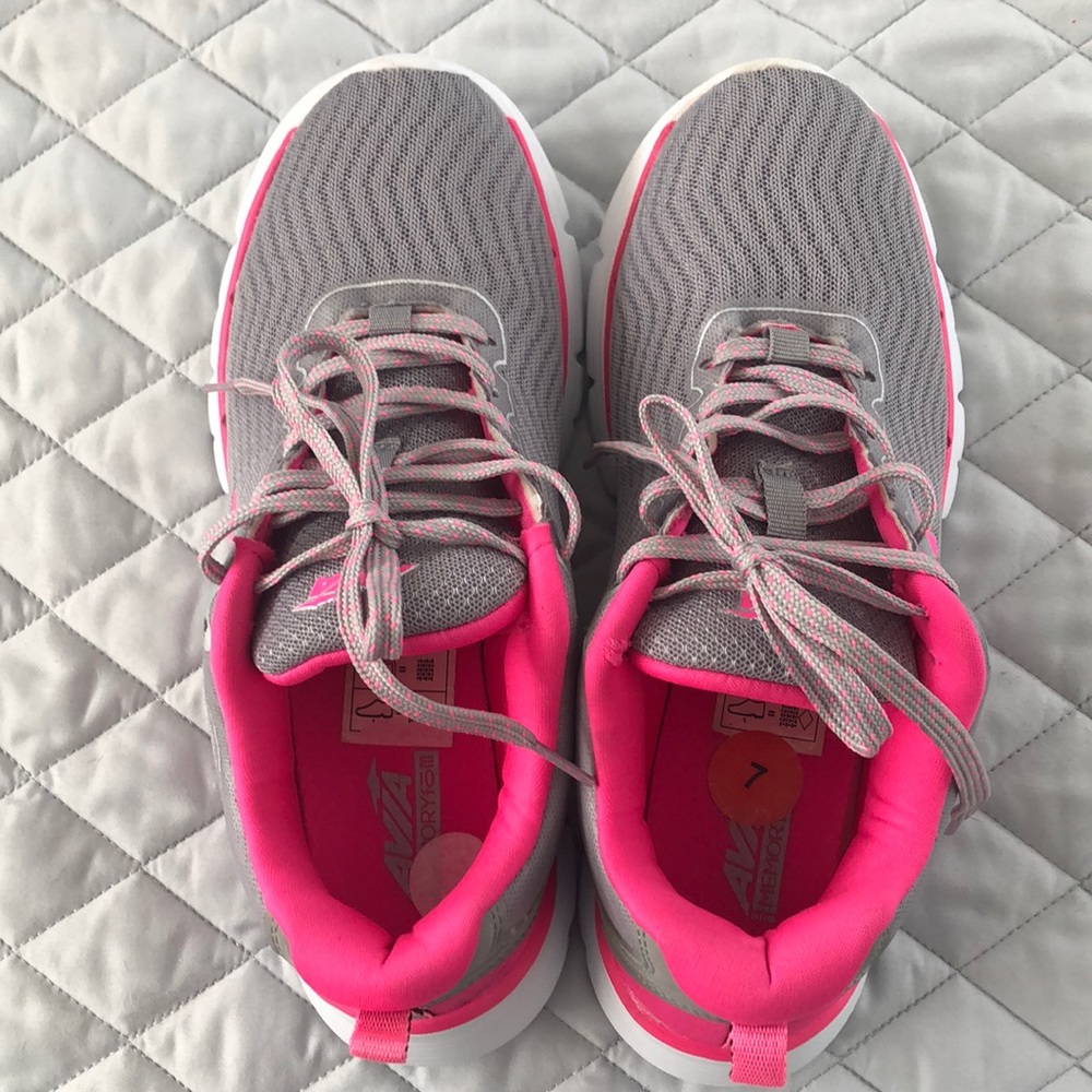 Brand New Aviia Sneakers Gray & Pink 🏃‍♀️